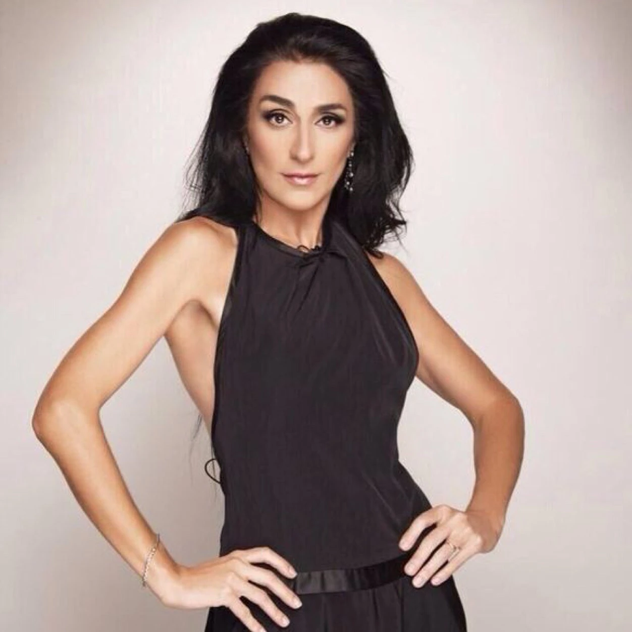 Bárbara Torres, “Excelsa”, vuelve al Perú con “¿Por qué las mujeres aman a los ……??”